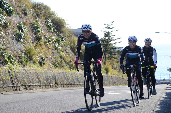 スルガ銀行のサイクルステーションを拠点に元五輪代表らと大観山ヒルクライムしよう