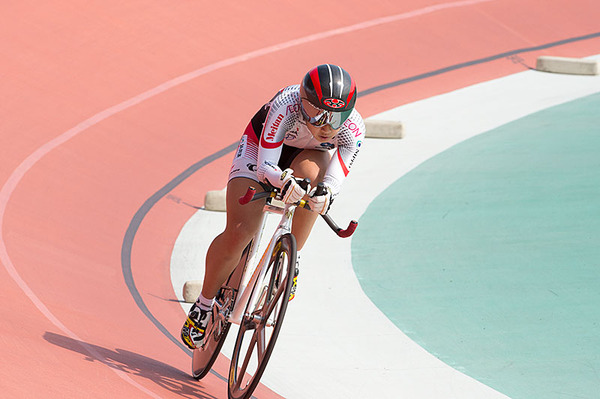 梶原悠未がアジア三冠に向けて女子ジュニア個人パーシュート予選1位