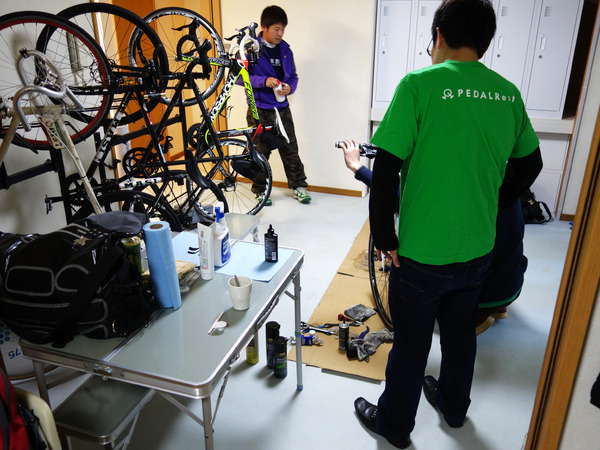 ペダレスト、「今から始める自転車メンテナンス」体験場所に西新宿を追加