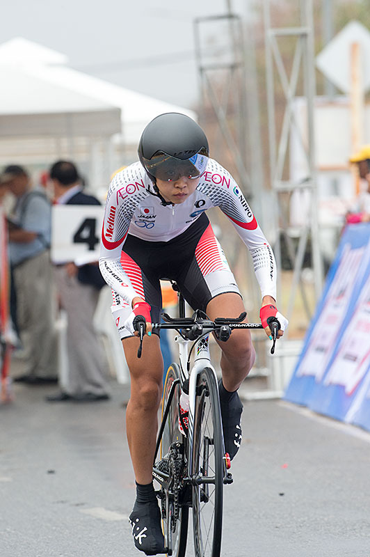 萩原麻由子は女子エリート個人タイムトライアルで2位。タイのアジア選手権