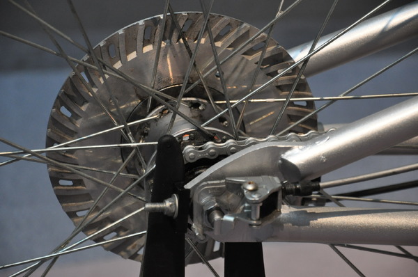 モーター+ペダルの「モペッド」、際立つ手作り感…東京サイクルデザイン専門学校卒業制作展