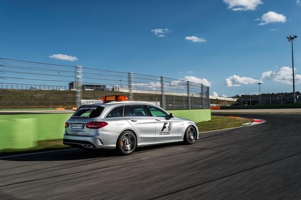 メルセデス-AMG C63のF1メディカルカー