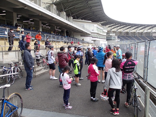 東京都自転車競技連盟普及員会、TCF子供トラックチャレンジを西武園競輪場で開催