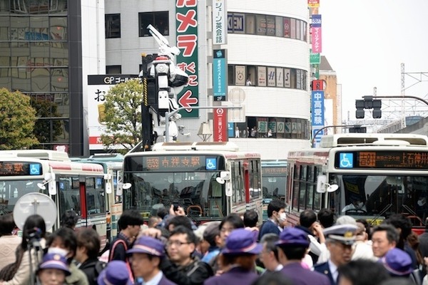 パトレイバー、吉祥寺でデッキアップ！……人が多すぎて任務は無理？