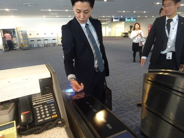 搭乗口もラクラク通過！JAL、旅行を快適にするApple Watch向けアプリを開発