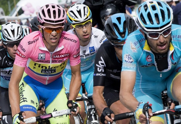 2015年ジロ・デ・イタリア第8ステージ、アルベルト・コンタドールとファビオ・アールら