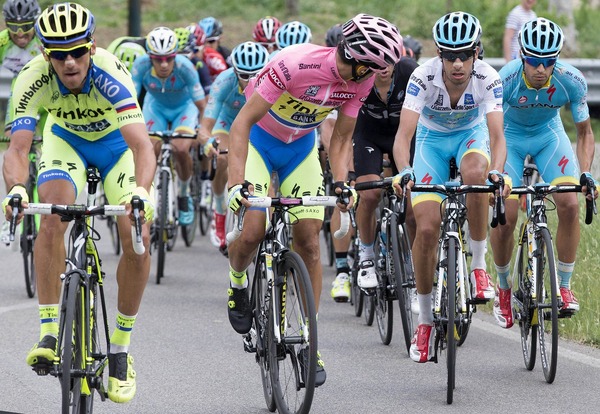 2015年ジロ・デ・イタリア第9ステージ、アルベルト・コンタドール（ティンコフ・サクソ）ら