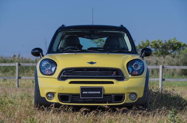 【PR】MINI、夏をイメージした日本限定モデル300台を販売開始