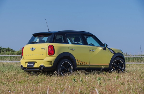 【PR】MINI、夏をイメージした日本限定モデル300台を販売開始