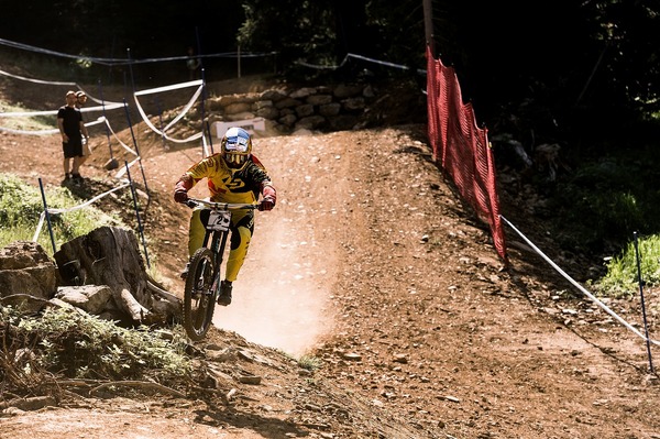 2015年UCI MTBワールドカップ・ダウンヒル第4戦スイス、ロイック・ブルーニ（ラピエール・グラビティリパブリック）