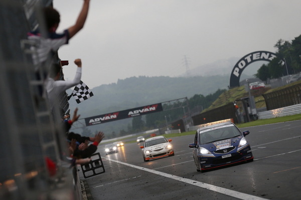 スーパー耐久シリーズ 2015 第3戦 富士 SUPER TEC YOKOHAMA Summer Festival!!