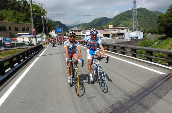 　5月24日に開催されるツアー・オブ・ジャパン伊豆ステージのイベント情報が発表された。周回コースの会場となる日本サイクルスポーツセンターは、サイクリングのメッカとして知られるレジャー施設。さまざまな催しが予定されているので、ぜひ出かけてみたい。