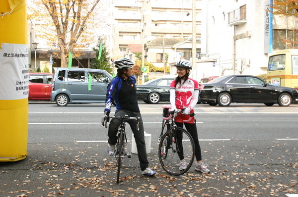 　女優・北川えりの自転車コラム「タイヤがあればどこまでも」の第6回を公開しました。今回のタイトルは「1人のサイクリストとして」。
