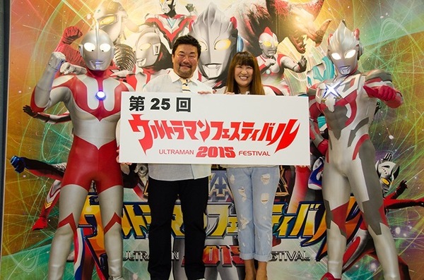 ウルトラマンフェスティバル…内覧会で佐々木健介＆北斗晶夫妻が迫力バトル