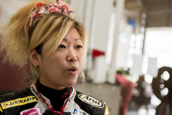 【鈴鹿8耐】大会唯一の女性ライダーの挑戦は「予選ギリギリの勝負」