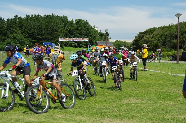 子どもたちが幕張を疾走…全国小学生・中学生マウンテンバイク大会