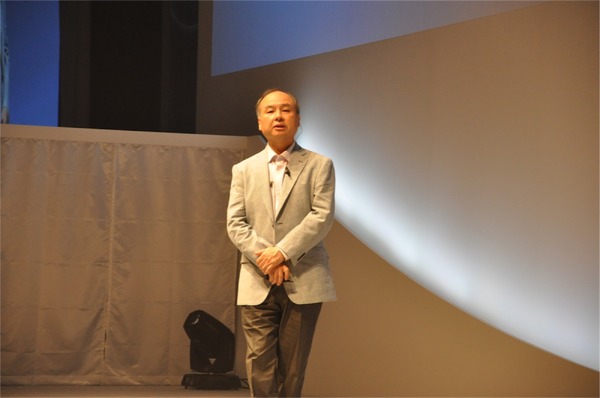 孫正義社長「3つの成長戦略…IoT、AI、スマートロボット」ソフトバンクワールド2015 その2