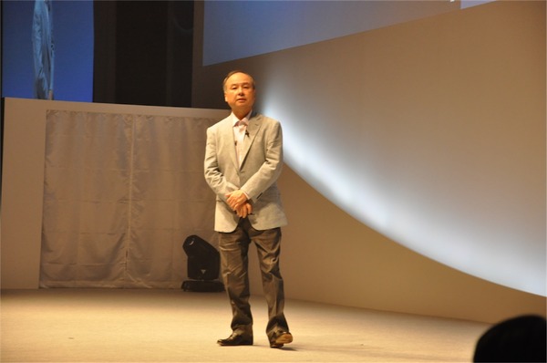 孫正義社長「3つの成長戦略…IoT、AI、スマートロボット」ソフトバンクワールド2015 その2