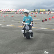 電動一輪車「ワンホイール i-1」が歩道・公道走行テスト開始