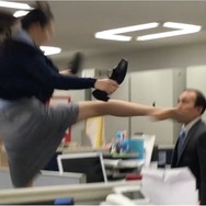 OLが上司にハイキック！リフレッシュスプレーブランドムービー公開