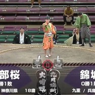 なんとかして負けたい力士？ がんばれ！服部桜！