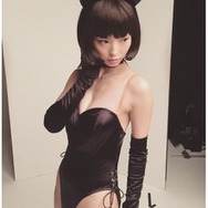 最上もが、ボンテージを身に着けセクシーな黒猫に変身…ファン「悩殺されました」
