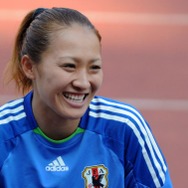 元なでしこ・丸山桂里奈、初のグラビア披露…「直視できない」「2冊買うわ」