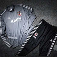 サッカー日本代表オフィシャルトレーニングウェア「TIRO19」に新色のグレーが登場